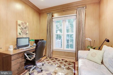 9124 Town Gate Ln, Bethesda, MD 20817 - photo 3