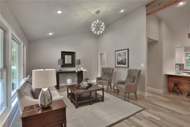 339 Crestview Dr, Bentonville, AR 72712 - photo 4