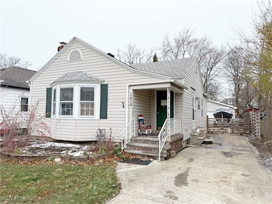 1012 W 29th St, Lorain, OH 44052 - photo 2