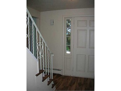 Entry/Foyer.