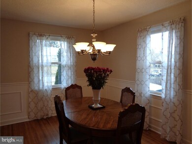 13 Walnut Hill Ln, Havertown, PA 19083 - photo 6