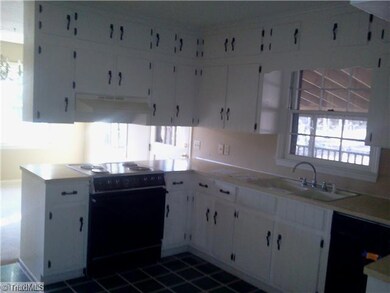 1358 Arabian Dr, Asheboro, NC 27205 - photo 3