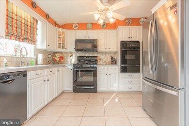 82 N Tamenend Ave, Doylestown, PA 18901 - photo 2