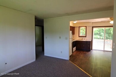 203 Joy Glen unit 201, Sciota, PA 18354 - photo 6