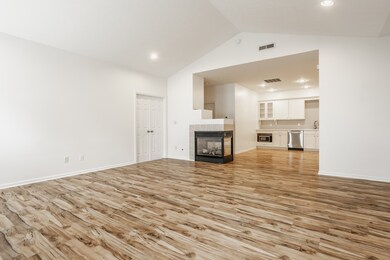 9953 Thornhill Run, Fishers, IN 46038 - photo 5