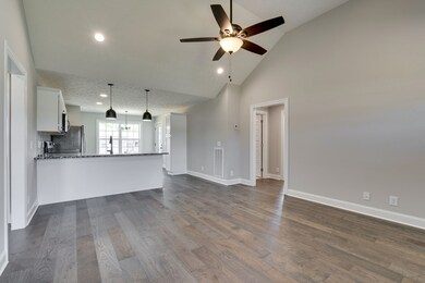 214 Graham Way, Shelbyville, TN 37160 - photo 6