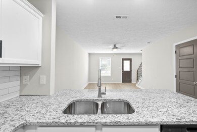 301 Longshadow Trail unit B, Clarksville, TN 37043 - photo 6