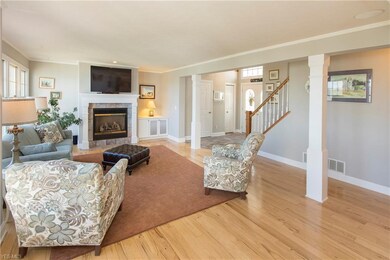 5529 E Lake Rd, Sheffield Lake, OH 44054 - photo 6