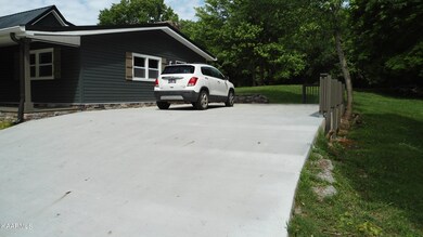 4248 Maple Valley Rd, Morristown, TN 37813 - photo 4