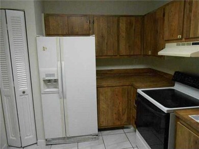 15490 SW 82nd Ln unit 111, Miami, FL 33193 - photo 4
