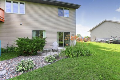 Walk-out basement & pristine landscaping!