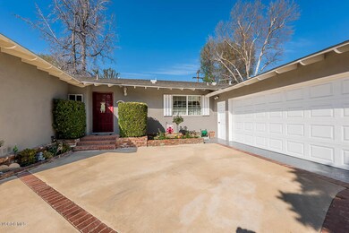 22119 Strathern St - HsHProd-9