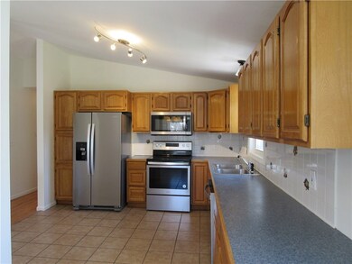 65 Bedford Cir, Narragansett, RI 02882 - photo 5