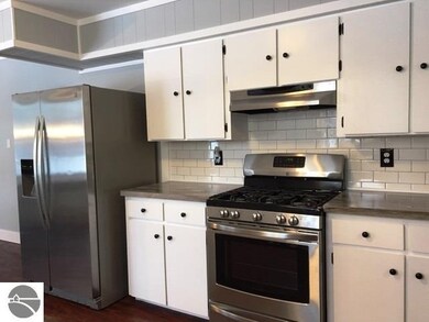 404 Pine St, Elk Rapids, MI 49629 - photo 7