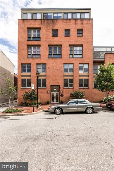123 W Barre St unit 401, Baltimore, MD 21201 - photo 2