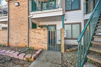 2311 Basil Dr unit C105, Arlington, TX 76006 - photo 2