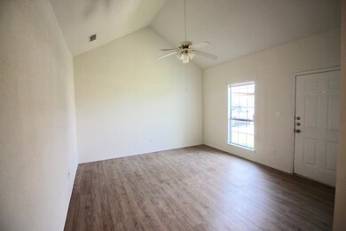 114 Collett Ct, Weatherford, TX 76088 - photo 7