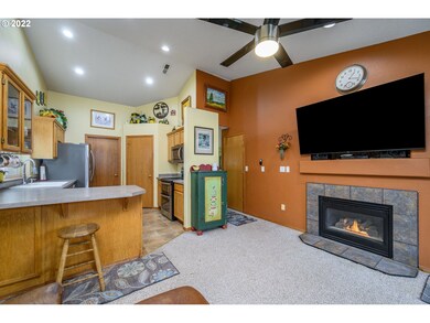 104 NE Blair St, Sheridan, OR 97378 - photo 3