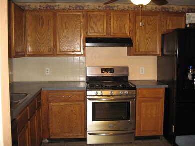 11 Blossom Dr, Cranston, RI 02920 - photo 3