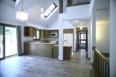 15 Lantern Ln unit 1, Dracut, MA 01826 - photo 2