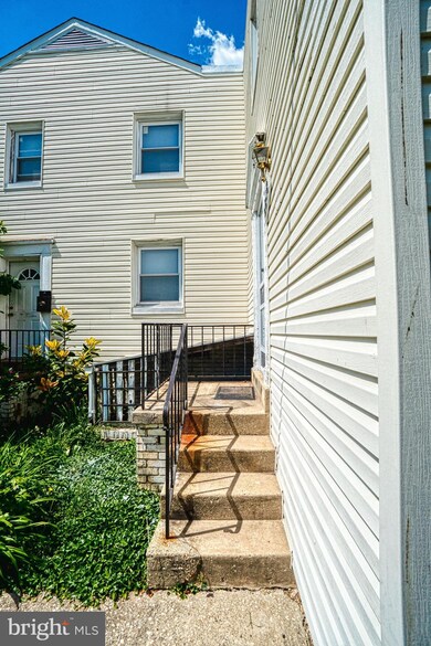 2818 Iverson St unit 93, Temple Hills, MD 20748 - photo 3