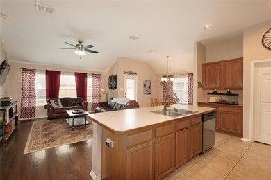 898 Bowie Dr, Lavon, TX 75166 - photo 3