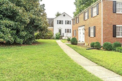 1012 Nichols Dr unit O9, Raleigh, NC 27605 - photo 2