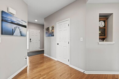14-web-or-mls-164MonebrakeDrive_Hommati1