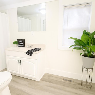 512 E Cass St, Schoolcraft, MI 49087 - photo 6