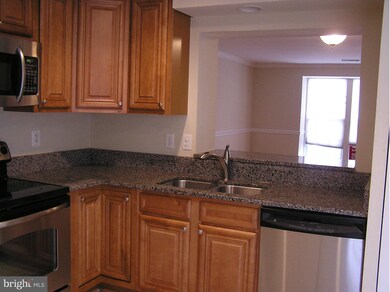 13945 Winding Ridge Ln, Centreville, VA 20121 - photo 4