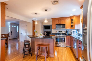 6 Shadwell Rd, Nashua, NH 03062 - photo 2