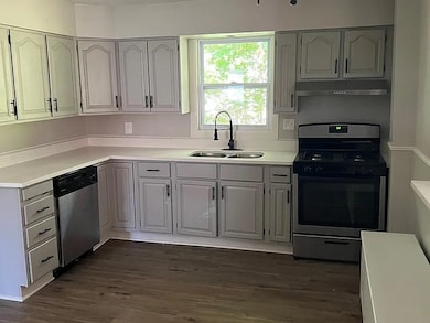 330 Park Ave, Cary, IL 60013 - photo 5