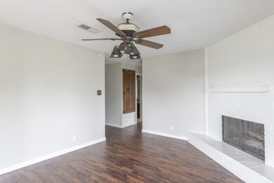 2609 Bull Run St, Rosenberg, TX 77471 - photo 4
