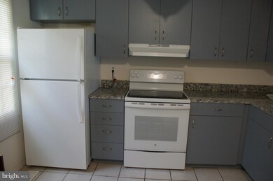 19474 Zinnia Cir, Germantown, MD 20876 - photo 3