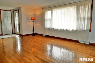 1540 Division St, Metamora, IL 61548 - photo 6