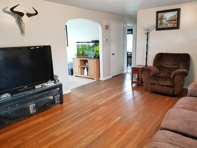The large entry to the kitchen allows for addition
