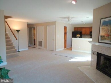 12954 Grays Pointe Rd unit 12954A, Fairfax, VA 22033 - photo 3