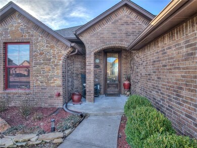 612 NE 23rd St, Moore, OK 73160 - photo 5