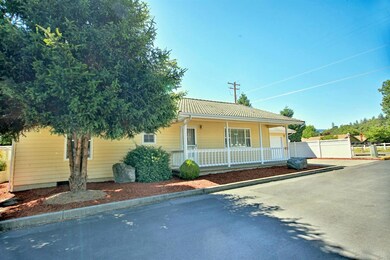 100 Cluster Dr, Rogue River, OR 97537 - photo 2