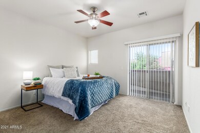 1015 S Val Vista Dr 11