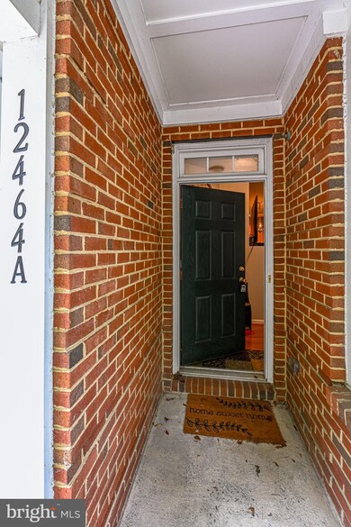 12464A Liberty Bridge Rd unit 104A, Fairfax, VA 22033 - photo 3