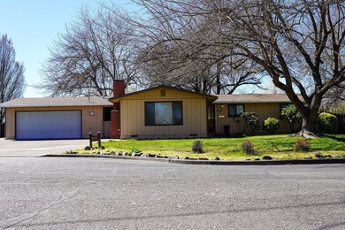 920 S 4th St unit 3, Central Point, OR 97502 - photo 2