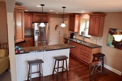 4913 Theden St, Shawnee, KS 66218 - photo 7