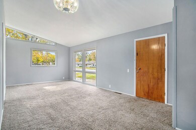 1201 N 16th big living room