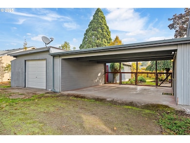 2755 D St NE, Salem, OR 97301 - photo 2