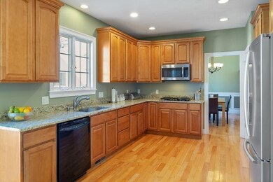 78 Fenwick St, Framingham, MA 01701 - photo 5