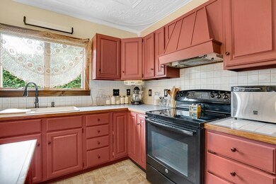 46 Charles St, Three Rivers, MA 01080 - photo 7