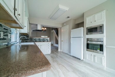 8535 Sunny Ridge Dr, Houston, TX 77095 - photo 5