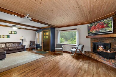 06-9570 Dunewood Dr, Bridgman, MI 49106