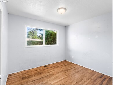 2009 SE 158th Ave, Portland, OR 97233 - photo 5